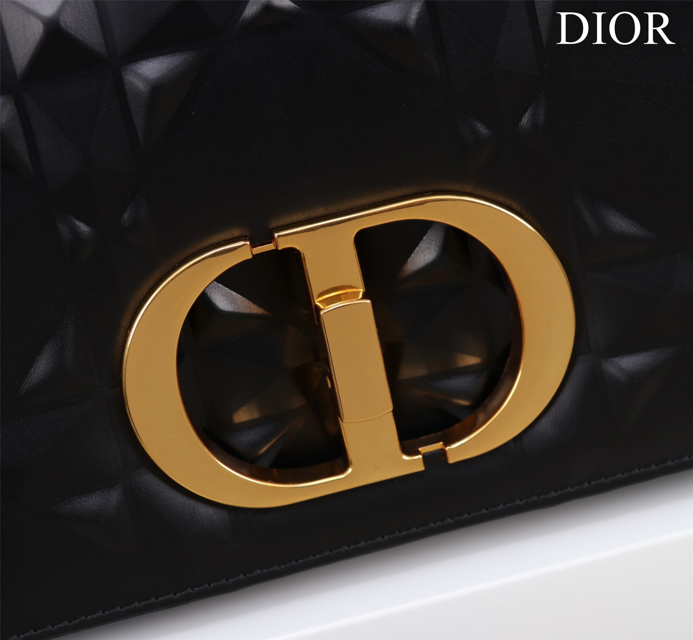 Bagsaaa D10r Caro Small Shoulder Bag Black With Gold Hardware - 20×12×7cm