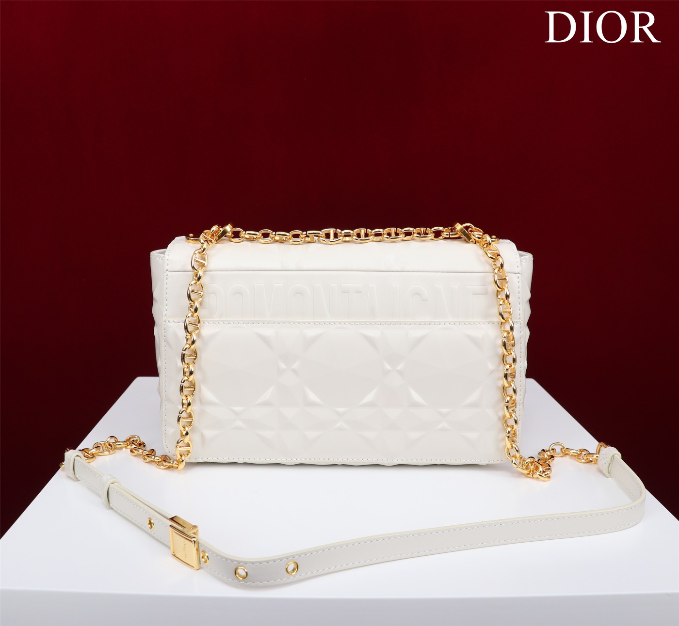 Bagsaaa D10r Caro Medium Shoulder Bag White With Gold Hardware - 25×15×8cm
