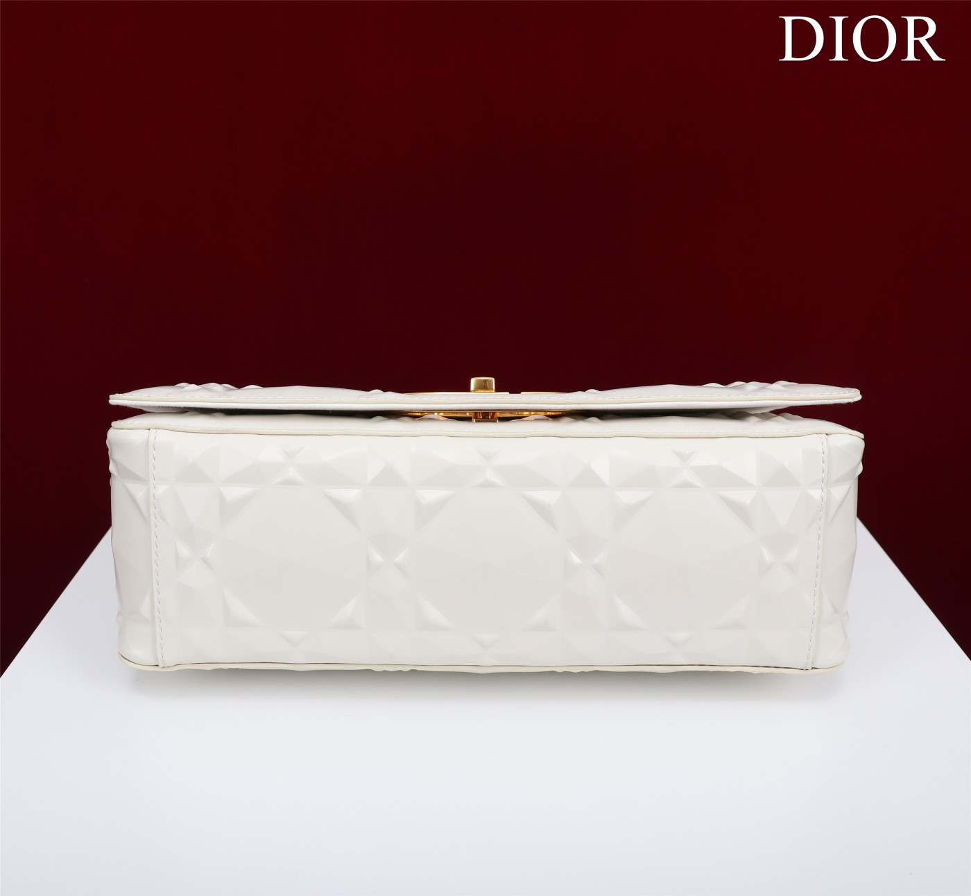 Bagsaaa D10r Caro Large Shoulder Bag White with gold hardware - 28x17x9cm
