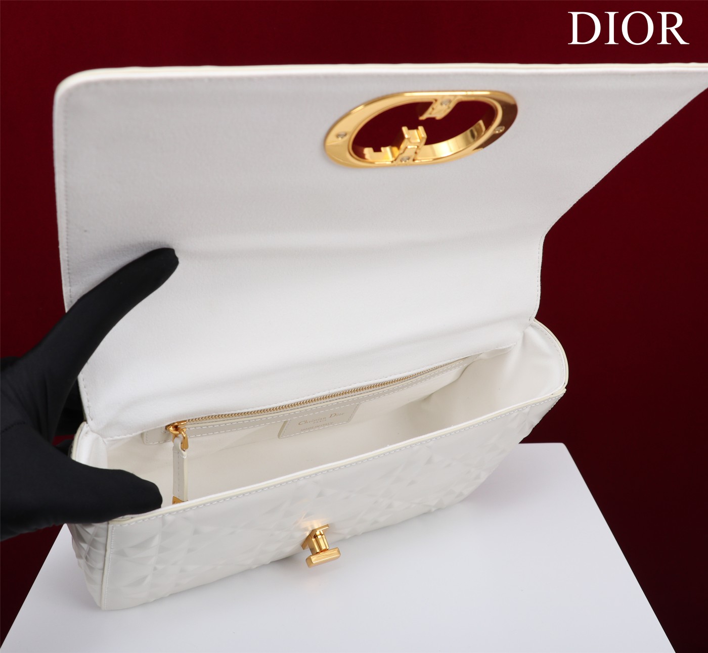 Bagsaaa D10r Caro Large Shoulder Bag White with gold hardware - 28x17x9cm