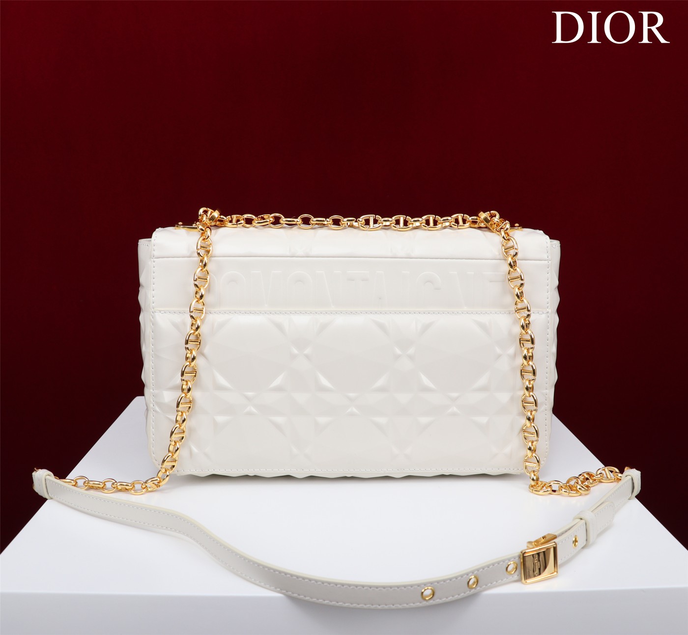 Bagsaaa D10r Caro Large Shoulder Bag White with gold hardware - 28x17x9cm