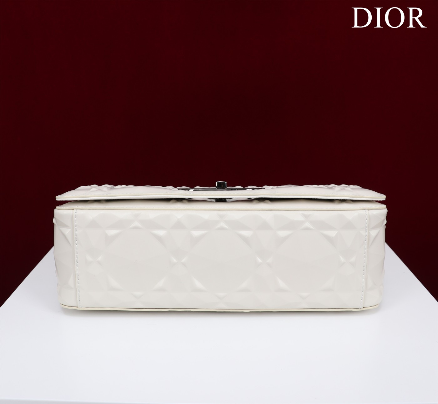 Bagsaaa D10r Caro Large Shoulder Bag White with black hardware - 28x17x9cm