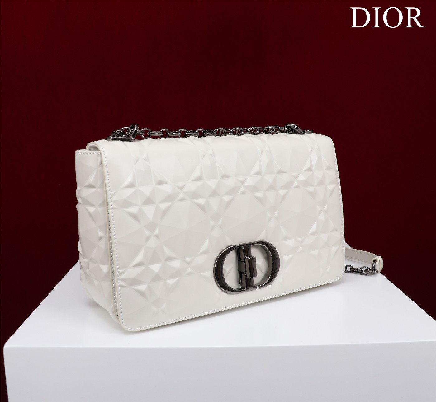 Bagsaaa D10r Caro Large Shoulder Bag White with black hardware - 28x17x9cm