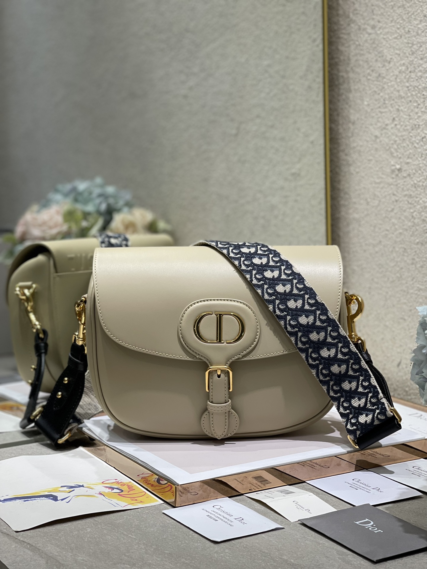 Bagsaaa D10r CD Bobby Large Beige - 27x19.5x8cm