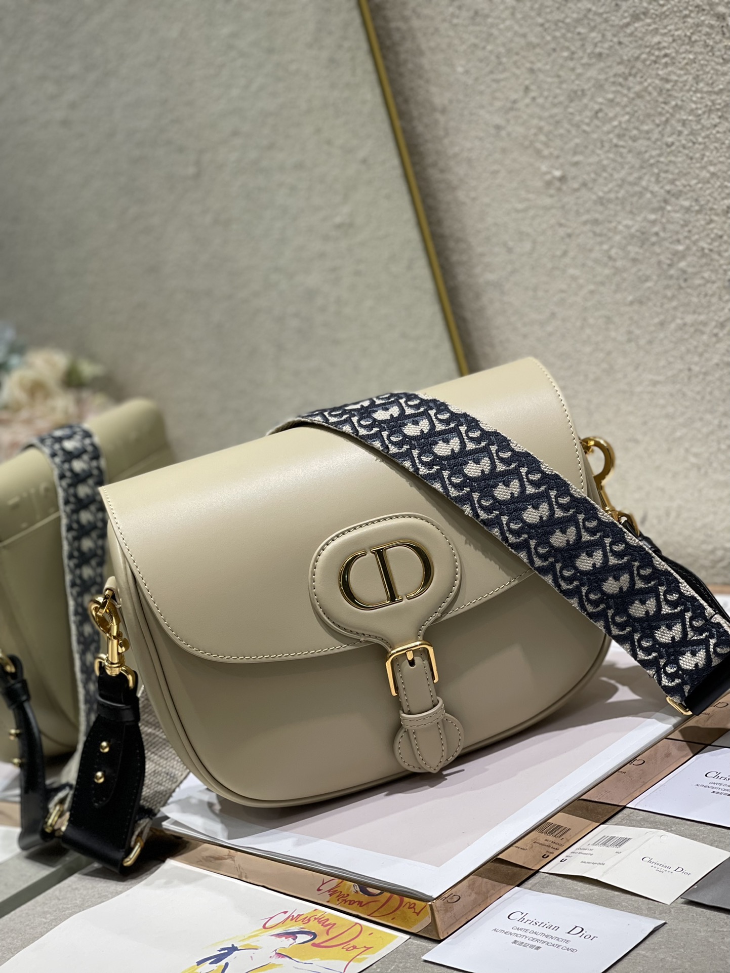 Bagsaaa D10r CD Bobby Large Beige - 27x19.5x8cm