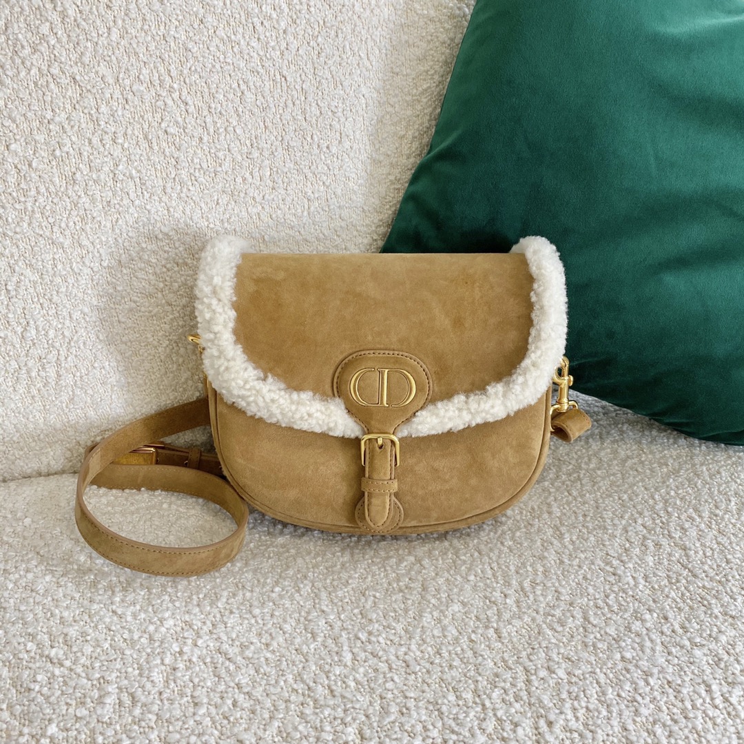 Bagsaaa D10r CD Bobby Medium Yellow Fur Leather - 22x17x6cm