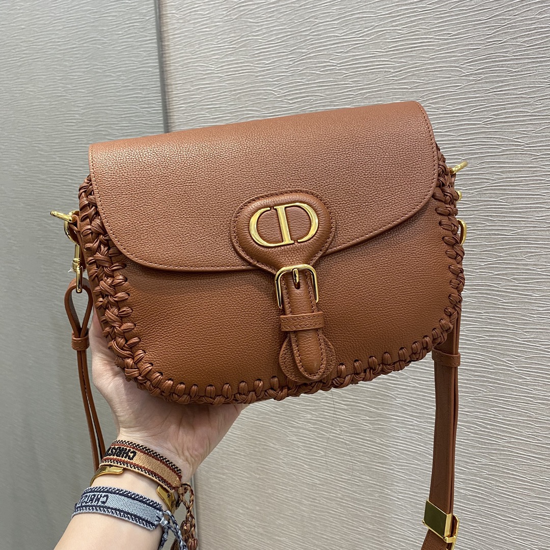 Bagsaaa D10r CD Meidum Bobby Grained Calfskin Leather with Whipstitched Seams brown