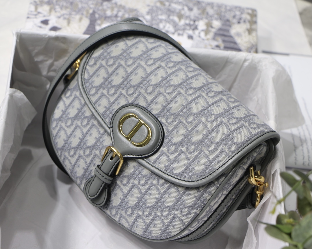 Bagsaaa D10r CD Bobby Medium Oblique Grey - 22x17x6cm