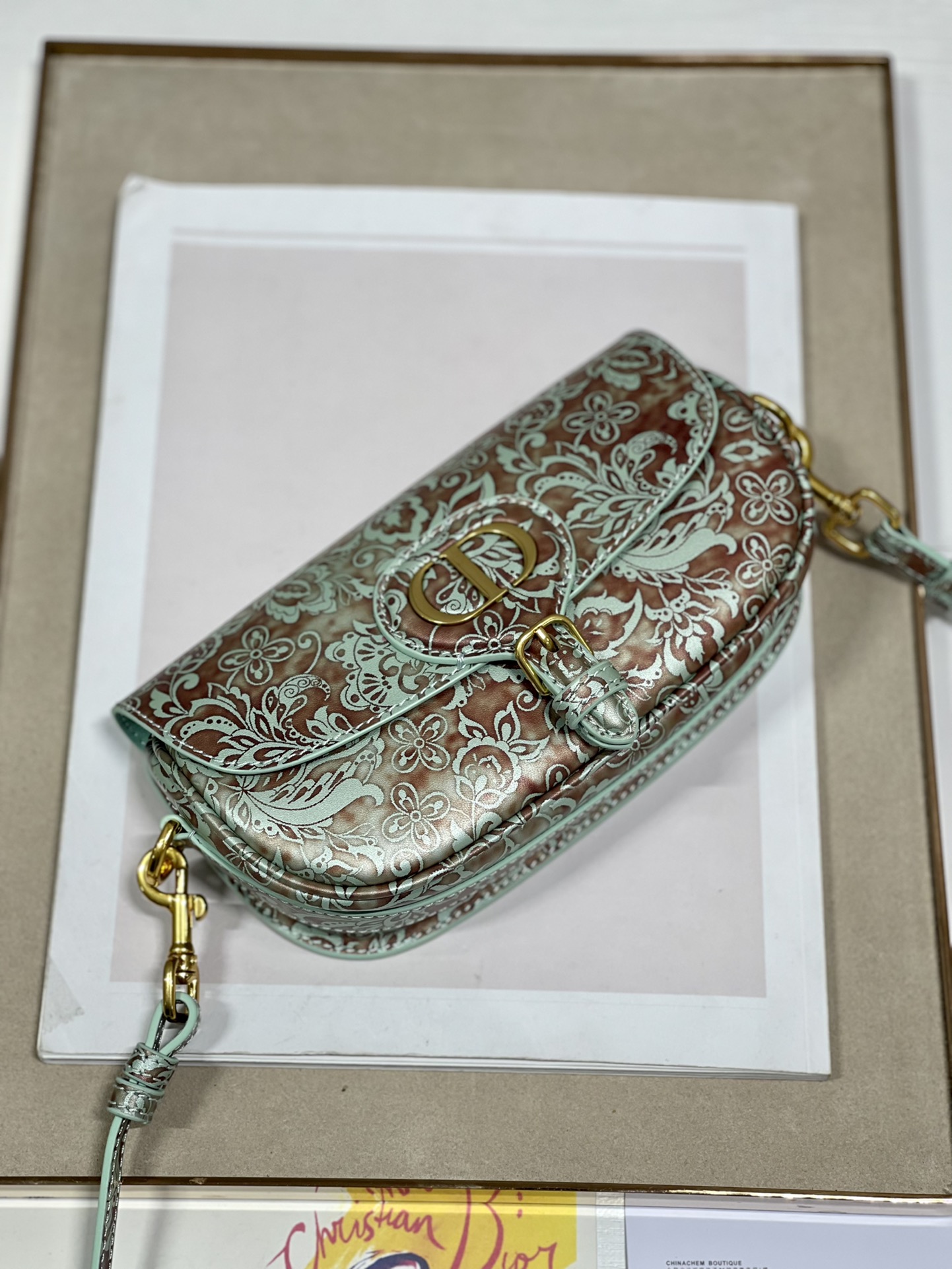 Bagsaaa D10r Bobby East-West Bag Blue flower - 21 x 12 x 5.1 cm