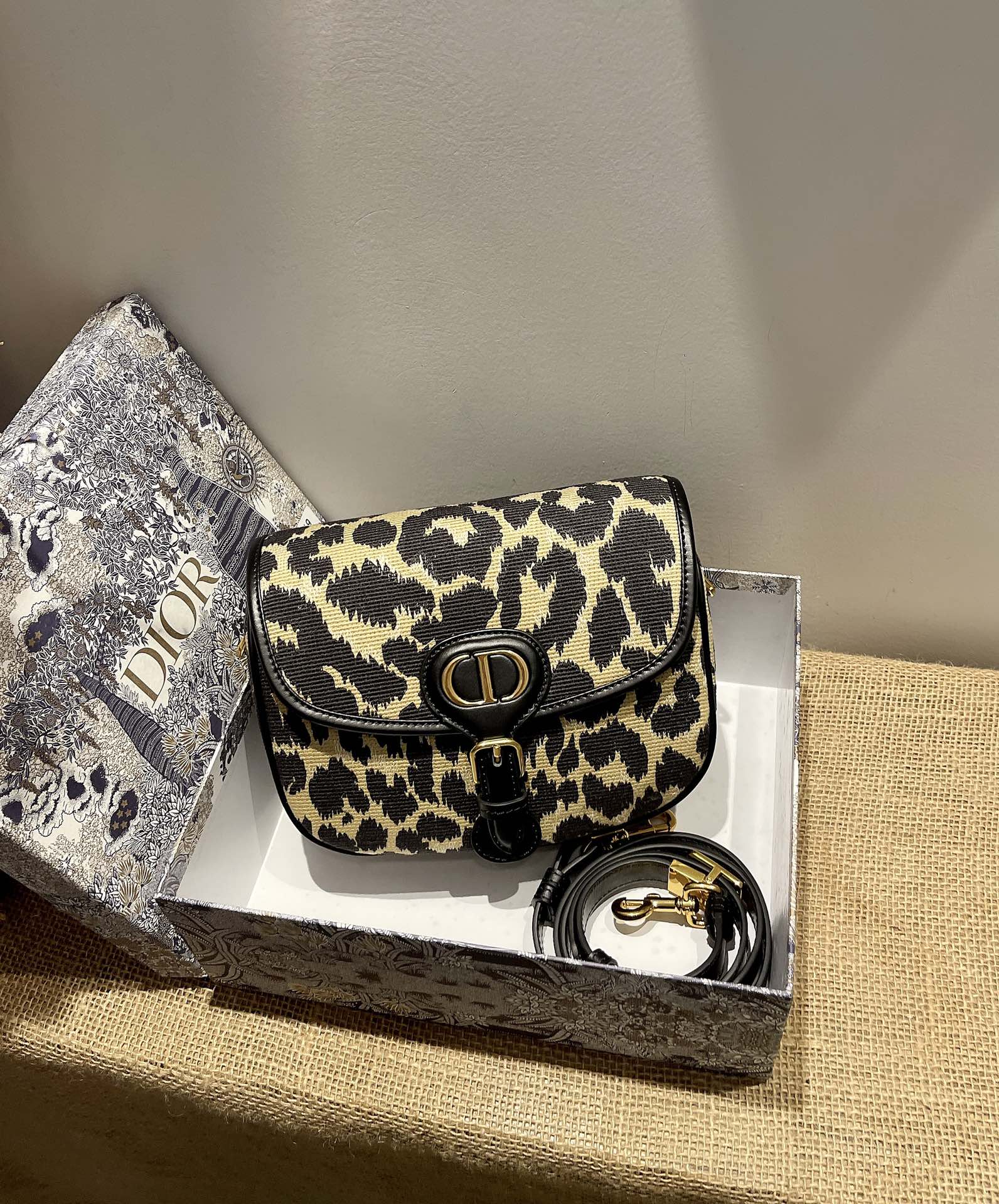 Bagsaaa D10r Medium Bobby Leopard Leather