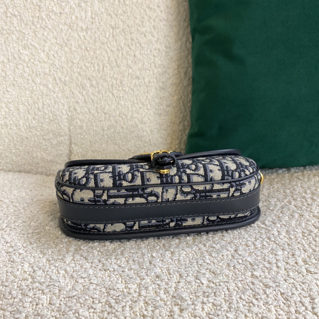 Bagsaaa D10r Bobby East-West Bag Oblique Blue - 21 x 12 x 5.1 cm