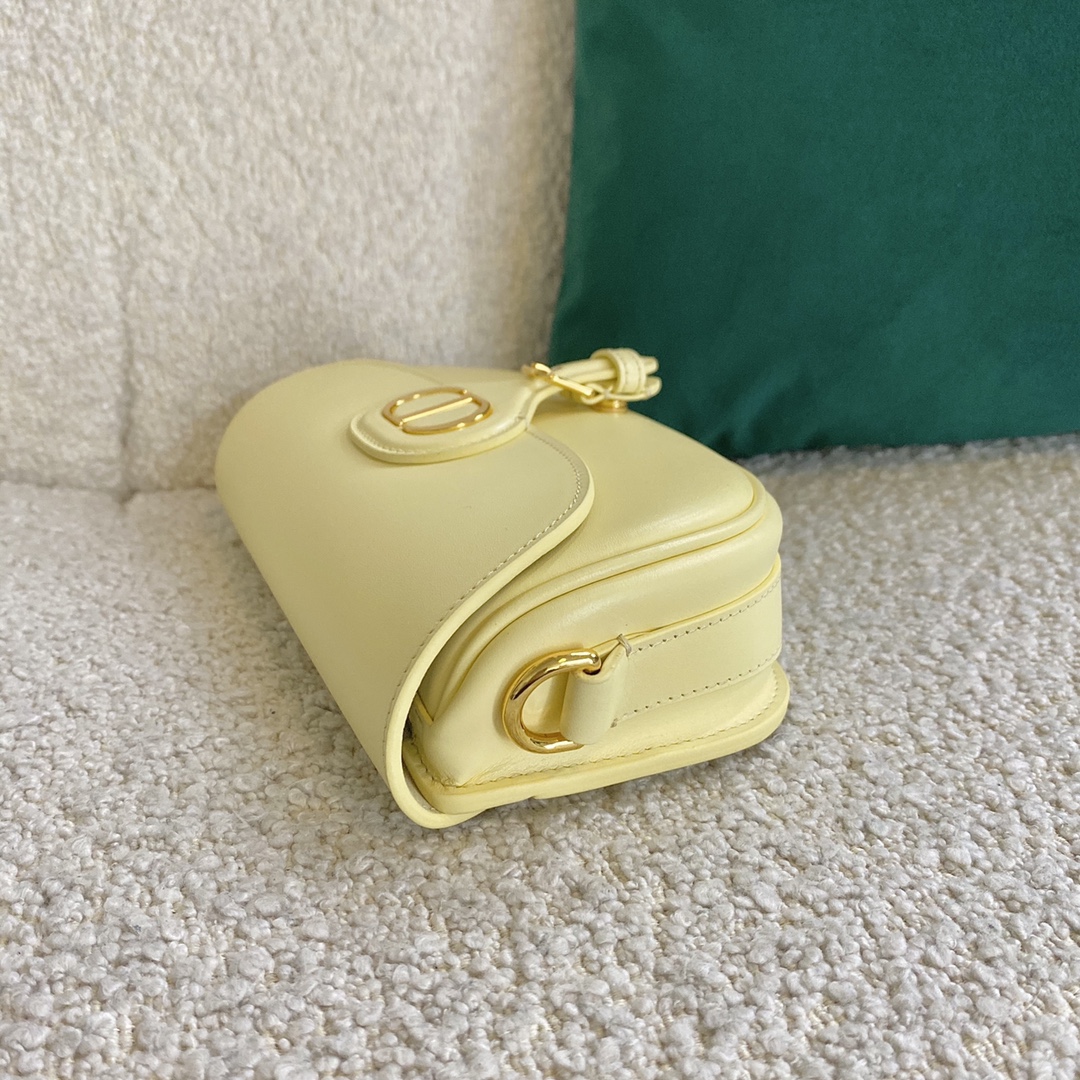 Bagsaaa D10r Bobby East-West Bag Light Yellow - 21 x 12 x 5.1 cm
