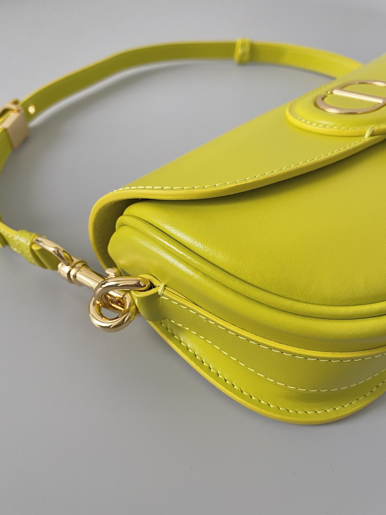 Bagsaaa D10r Bobby East-West Bag Light Yellow Neon - 21 x 12 x 5.1 cm