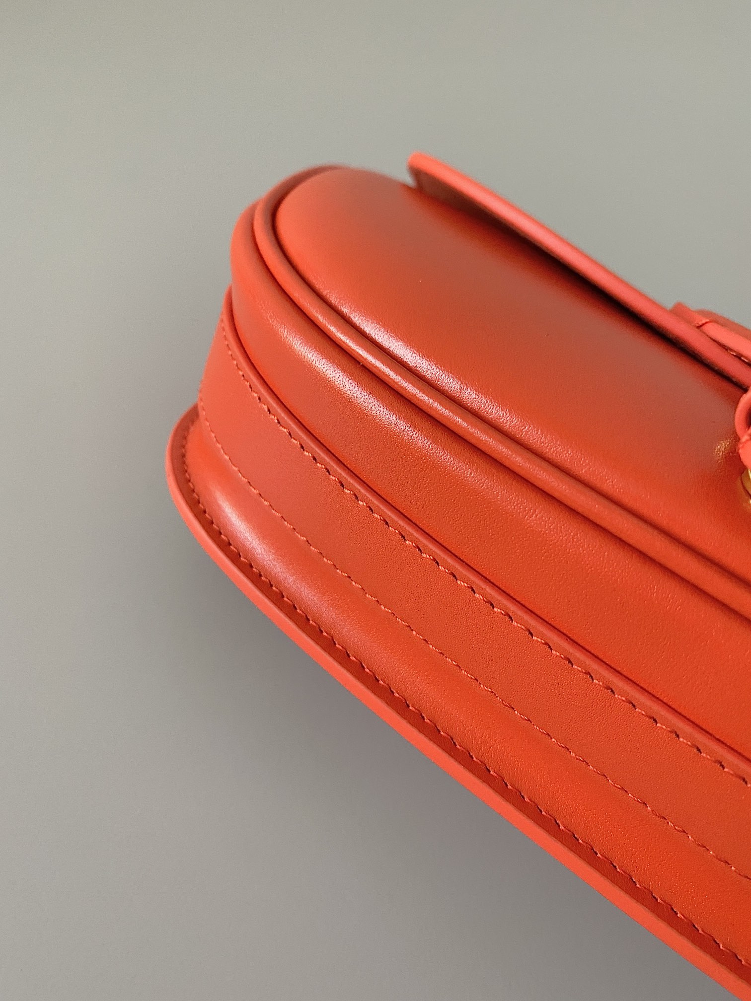 Bagsaaa D10r Bobby East-West Bag Orange Neon - 21 x 12 x 5.1 cm
