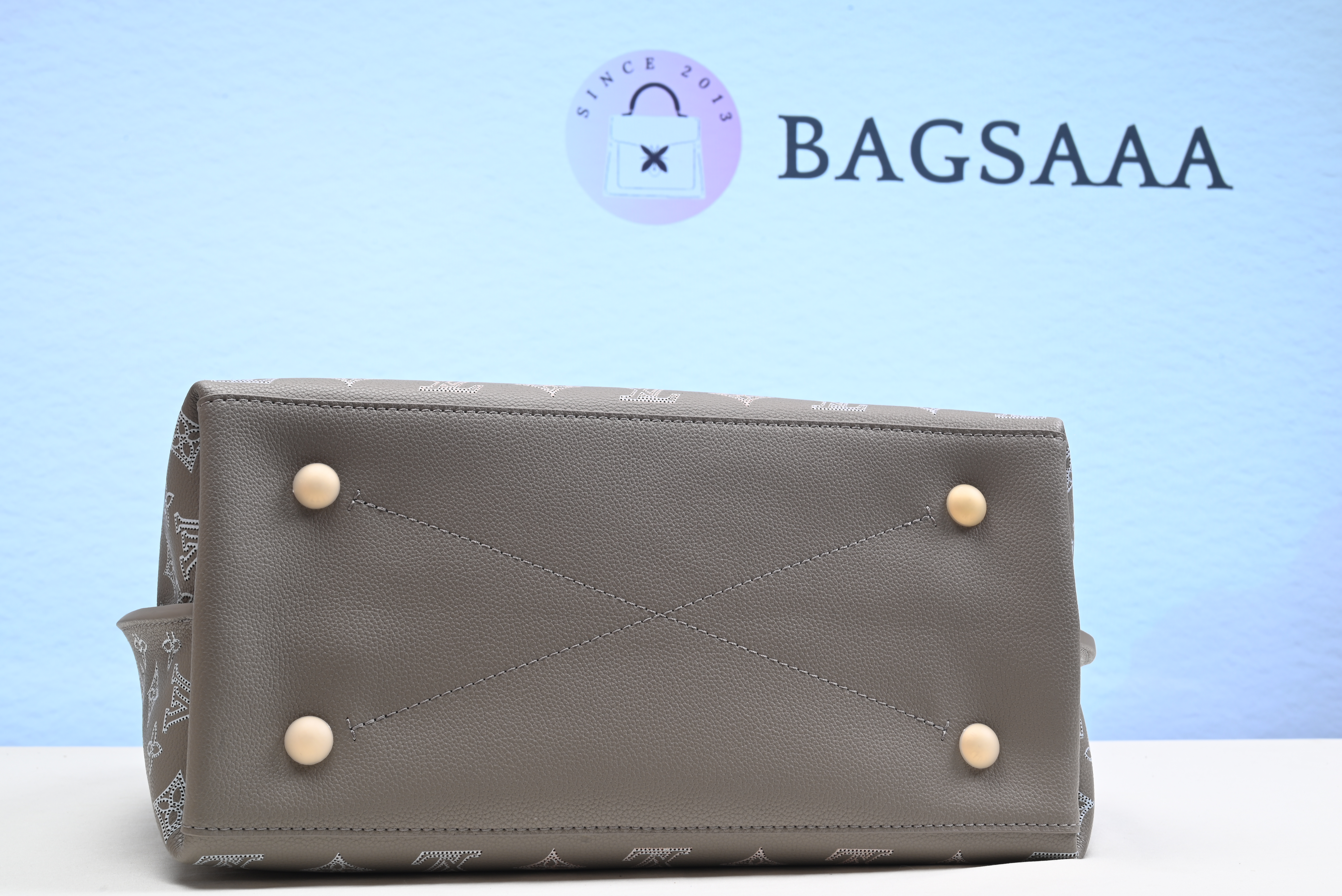 Bagsaaa L0vis Vvtt0n Carmel Mahina Light Mode Bag - 36x40x17cm