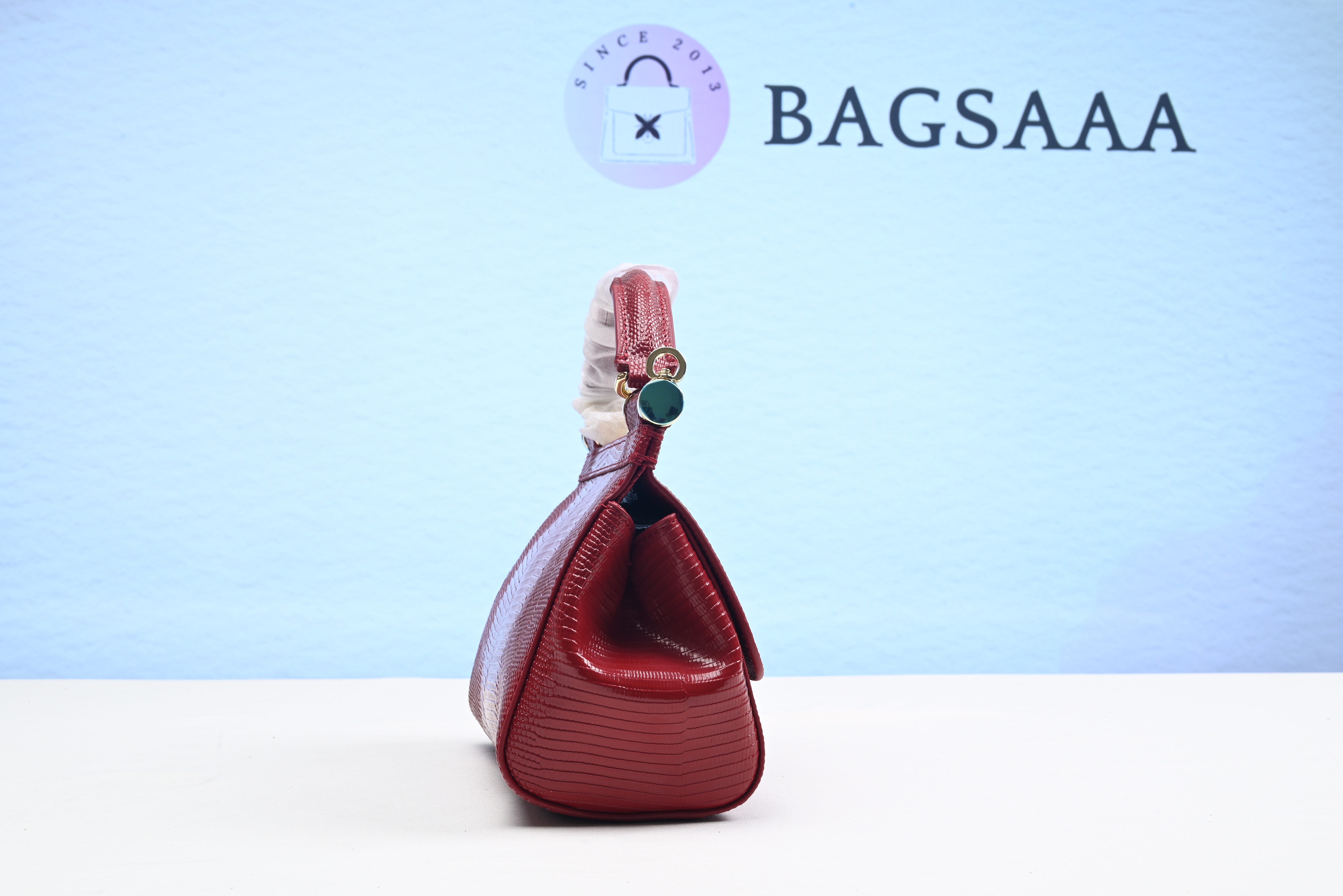 Bagsaaa DOLCE & GABBANASmall Iguana Print Calfskin Sicily Bag With Crystal Dg Logo Patch - Red