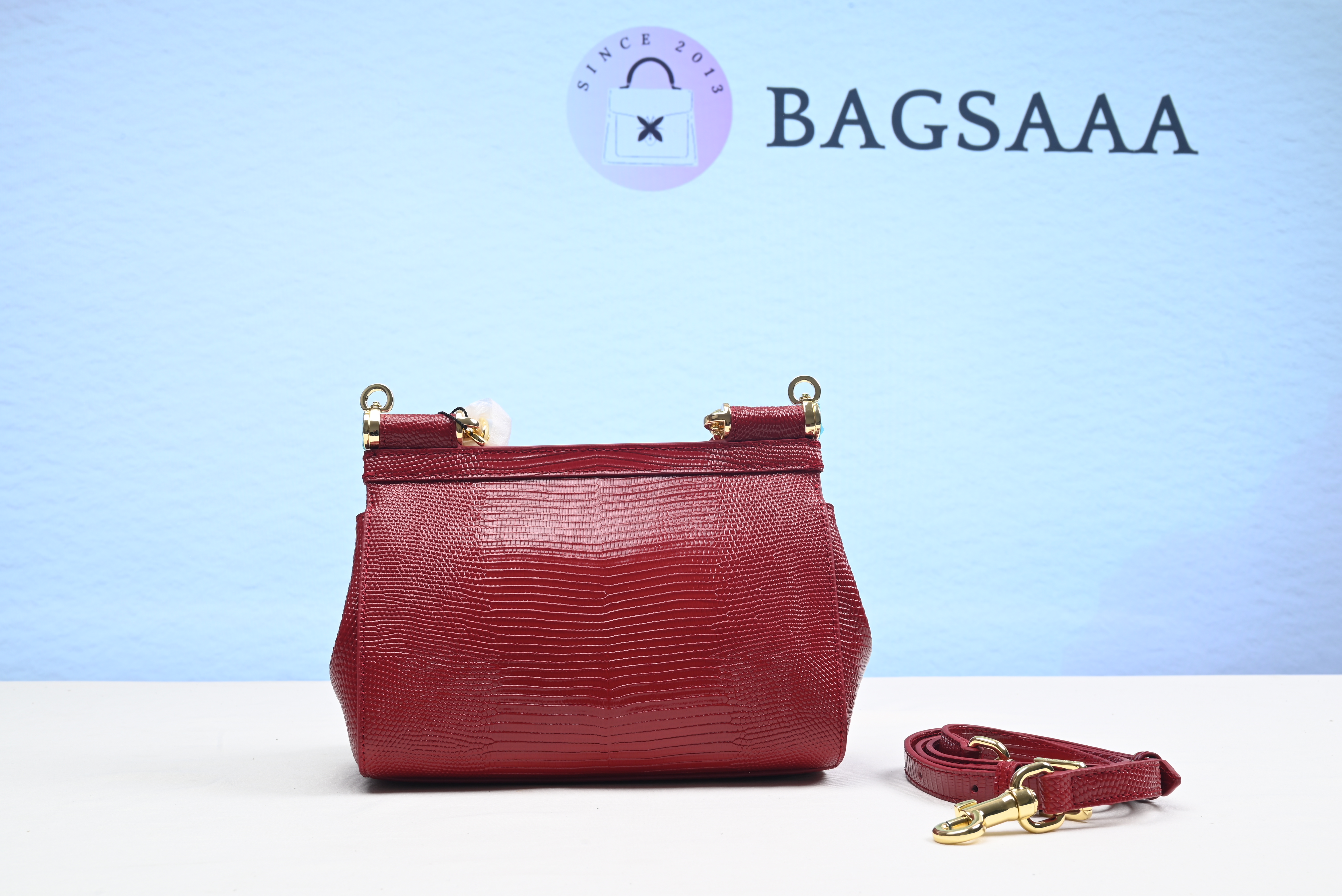 Bagsaaa DOLCE & GABBANASmall Iguana Print Calfskin Sicily Bag With Crystal Dg Logo Patch - Red