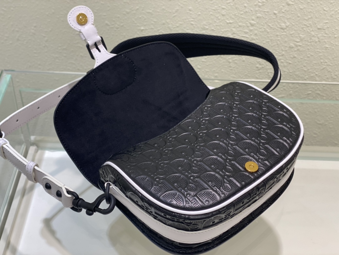 Bagsaaa D10r Perforated Oblique Medium Bobby Bag Black