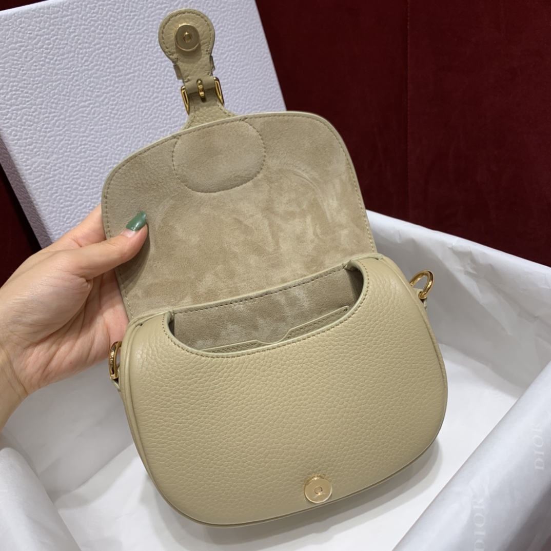 Bagsaaa D10r Small Bobby Grained Calfkskin Beige Bag
