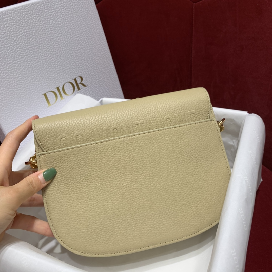 Bagsaaa D10r Medium Bobby Grained Calfkskin Beige Bag