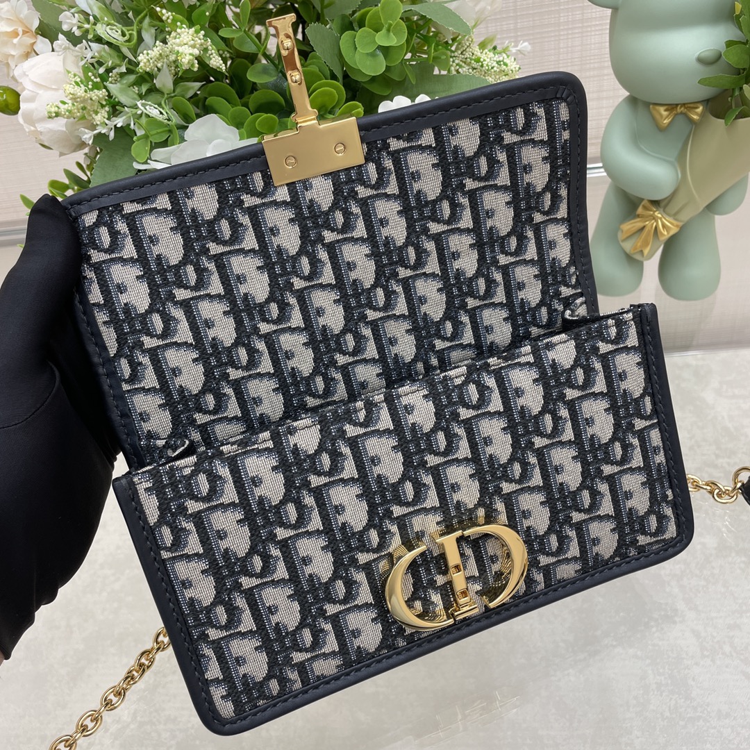 Bagsaaa D10r 30 Montaigne Oblique Blue - 21.5*12*6cm
