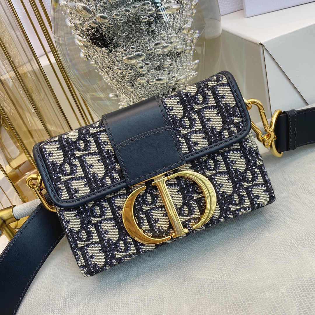 Bagsaaa D10r 30 Montaigne Oblique Blue - 17.5*11.5*5cm