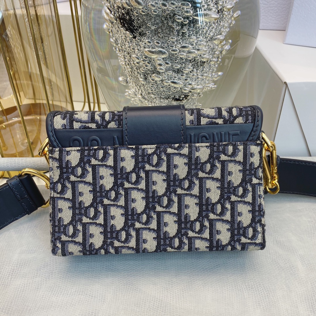 Bagsaaa D10r 30 Montaigne Oblique Blue - 17.5*11.5*5cm