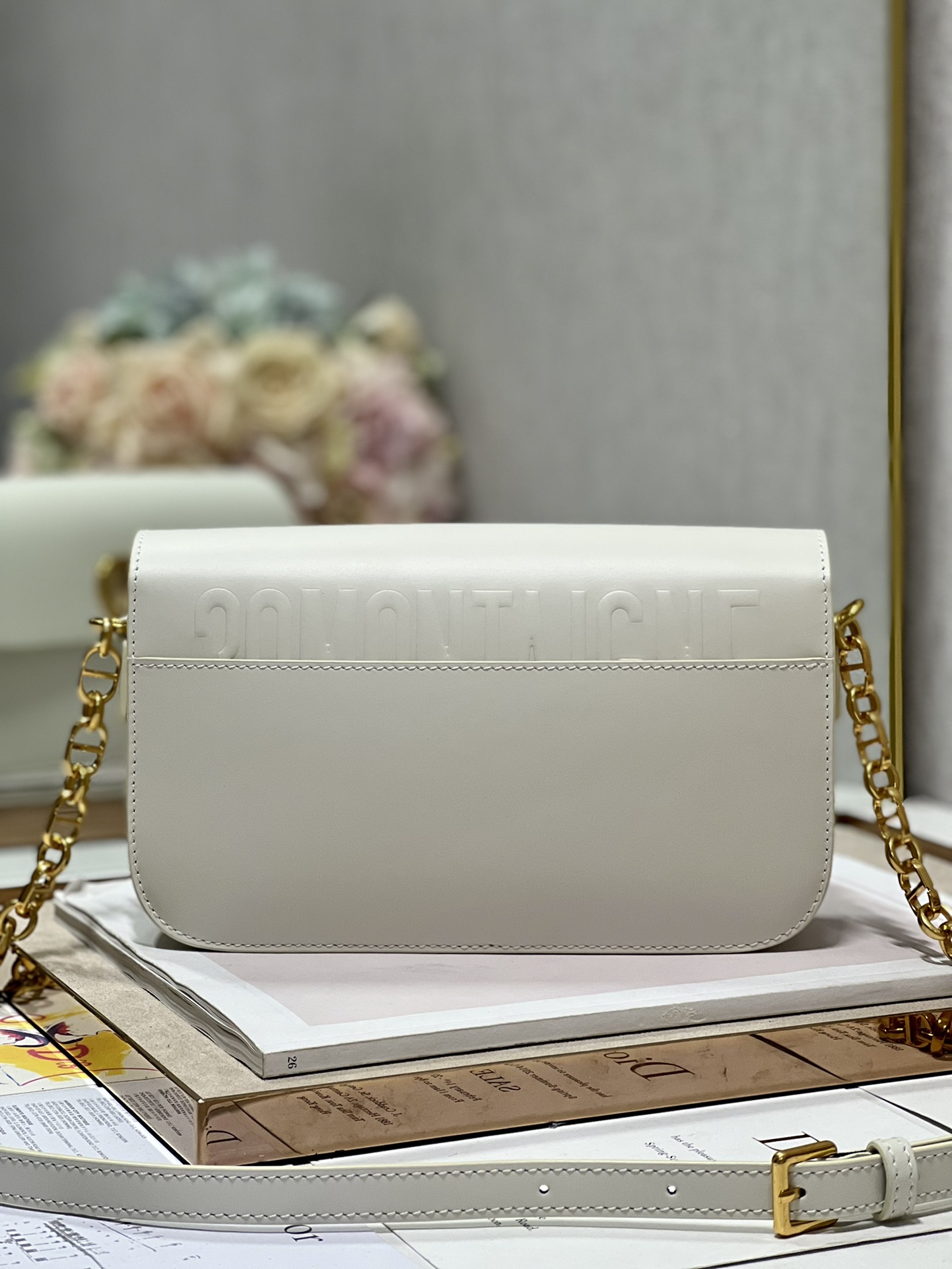 Bagsaaa D10r 30 Montaigne Avenue Bag White Box Calfskin - 22.5 x 12.5 x 6.5 cm
