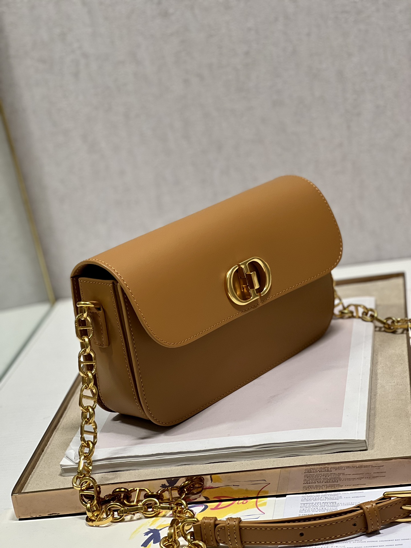 Bagsaaa D10r 30 Montaigne Avenue Bag Brown Box Calfskin - 22.5 x 12.5 x 6.5 cm