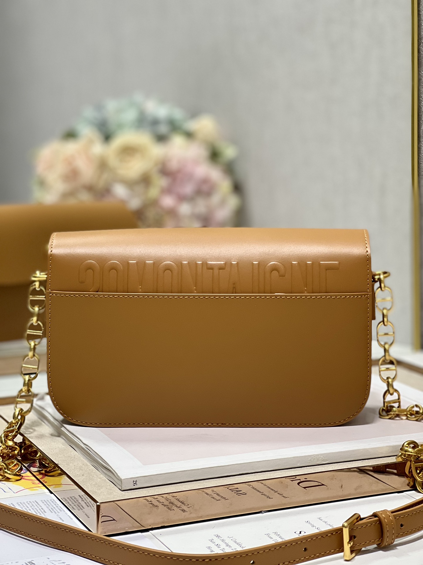Bagsaaa D10r 30 Montaigne Avenue Bag Brown Box Calfskin - 22.5 x 12.5 x 6.5 cm