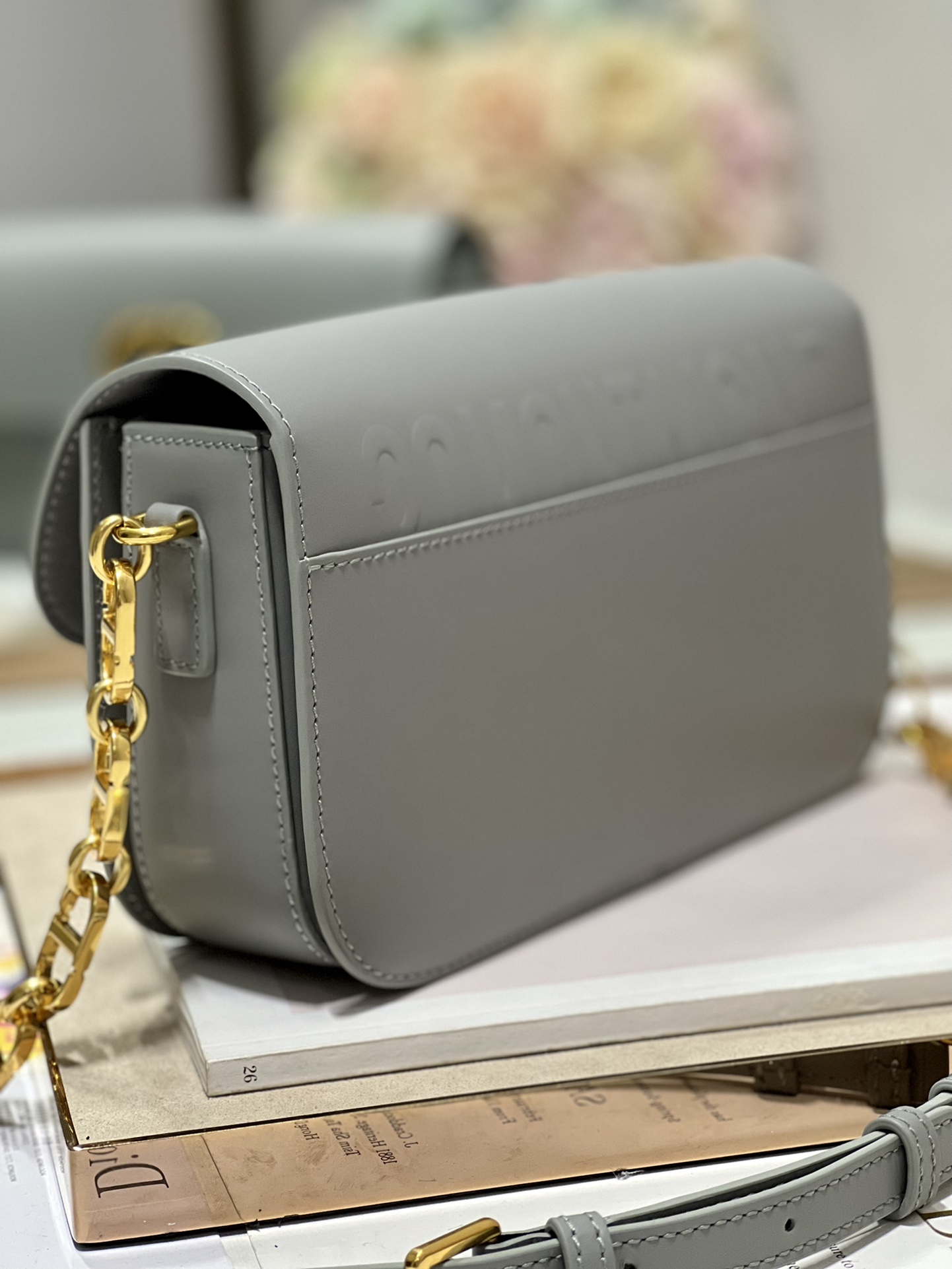 Bagsaaa D10r 30 Montaigne Avenue Bag Grey Box Calfskin - 22.5 x 12.5 x 6.5 cm