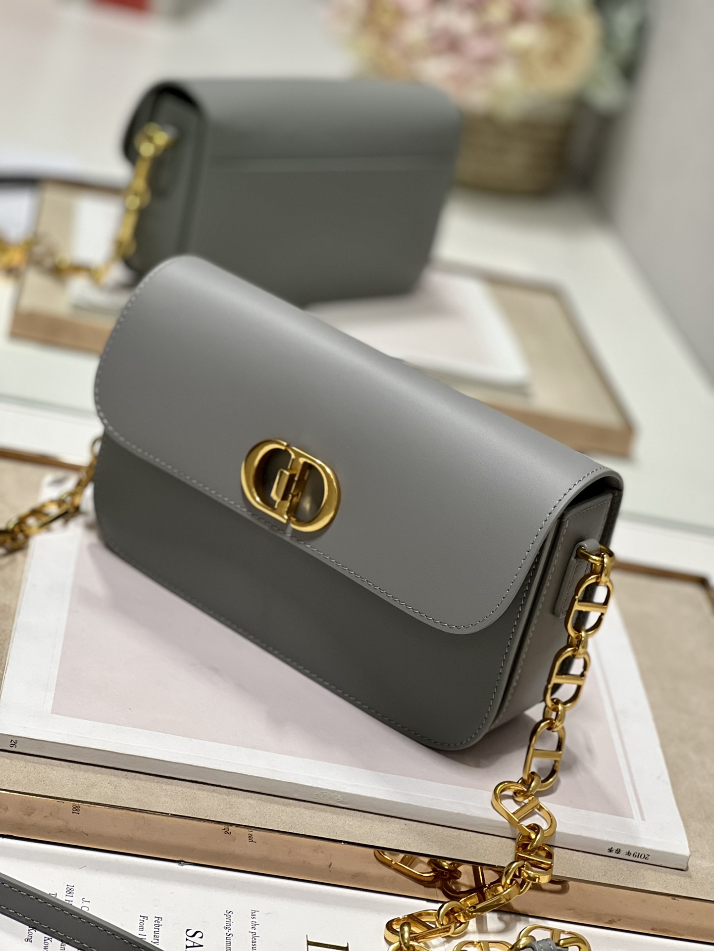 Bagsaaa D10r 30 Montaigne Avenue Bag Grey Box Calfskin - 22.5 x 12.5 x 6.5 cm