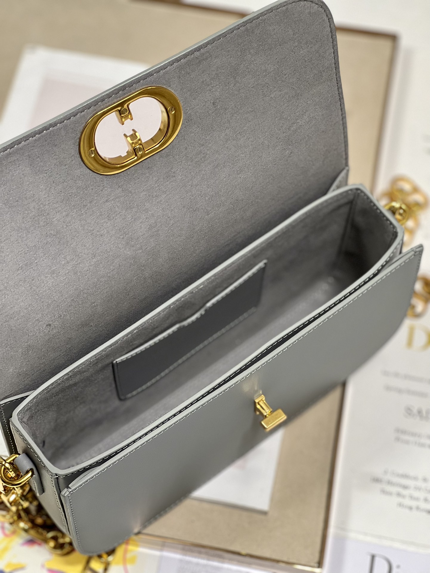 Bagsaaa D10r 30 Montaigne Avenue Bag Grey Box Calfskin - 22.5 x 12.5 x 6.5 cm