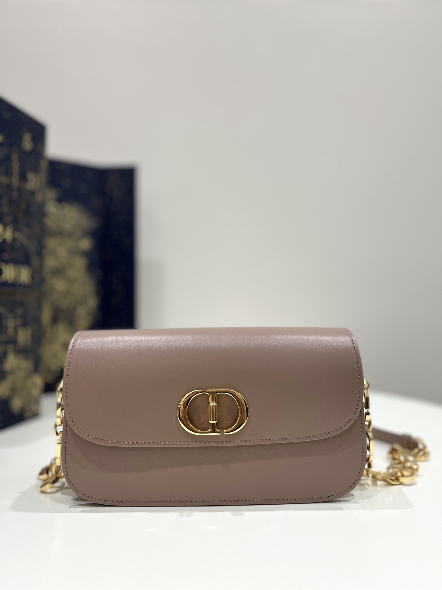 Bagsaaa D10r 30 Montaigne Avenue Bag Pink Box Calfskin - 22.5 x 12.5 x 6.5 cm