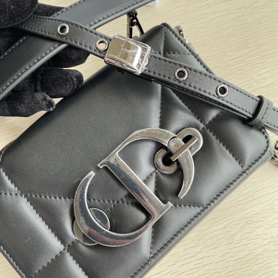 Bagsaaa D10r 30 Montaigne Chain Bag with Handle Maxicannage Lambskin Black