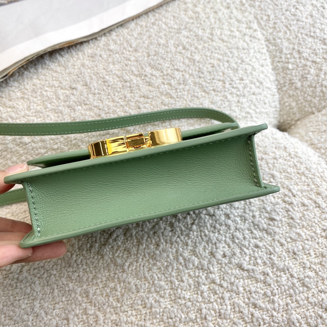 Bagsaaa D10r Mini Montaigne Green Bag - 15x11x4cm