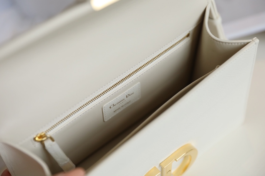 Bagsaaa D10r 30 Montaigne Grained Leather White - 24x17x8cm