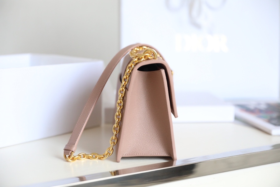 Bagsaaa D10r 30 Montaigne Grained Leather Pink - 24x17x8cm