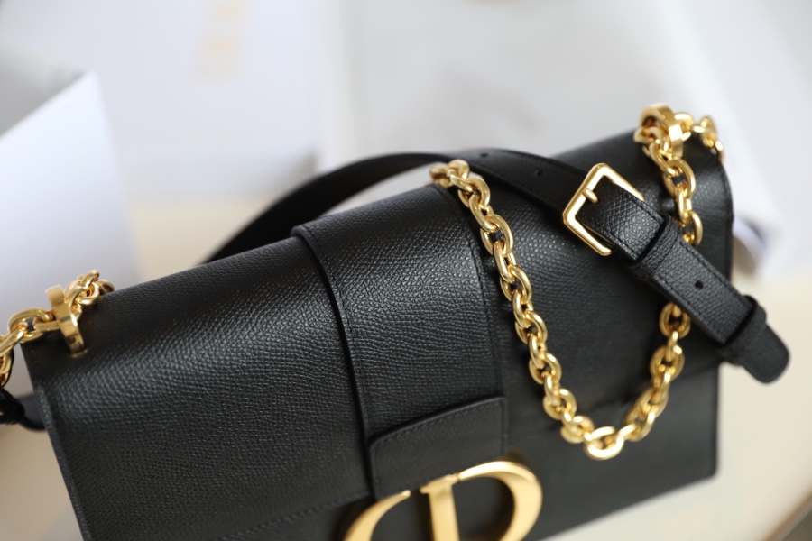 Bagsaaa D10r 30 Montaigne Grained Leather Black - 24x17x8cm