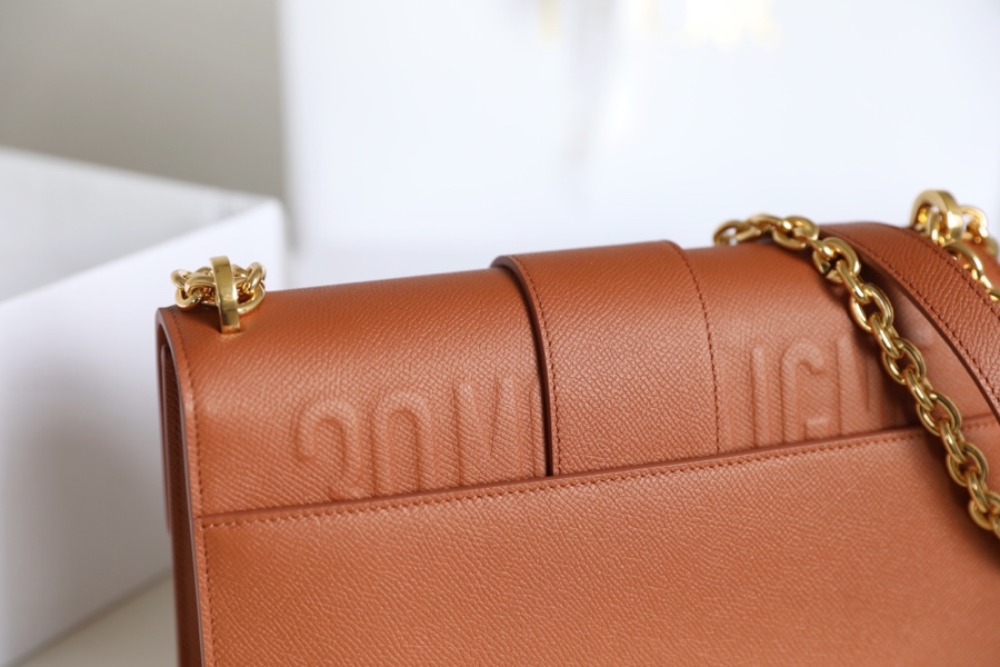 Bagsaaa D10r 30 Montaigne Grained Leather Brown - 24x17x8cm