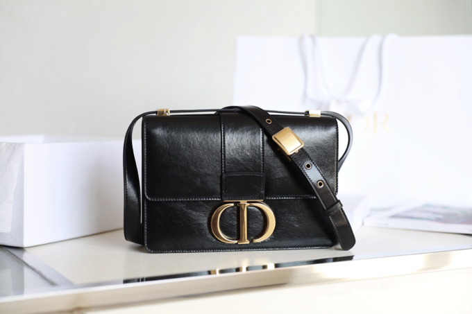 Bagsaaa D10r 30 Montaigne Black Smooth Leather 24cm