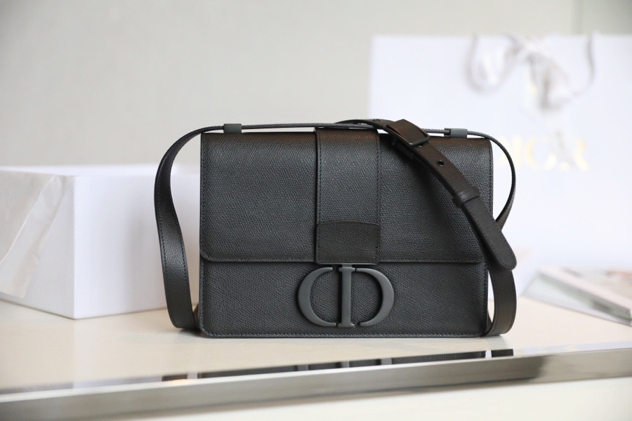 Bagsaaa D10r 30 Montaigne Ultra Matte Grained Calfskin Black 24cm