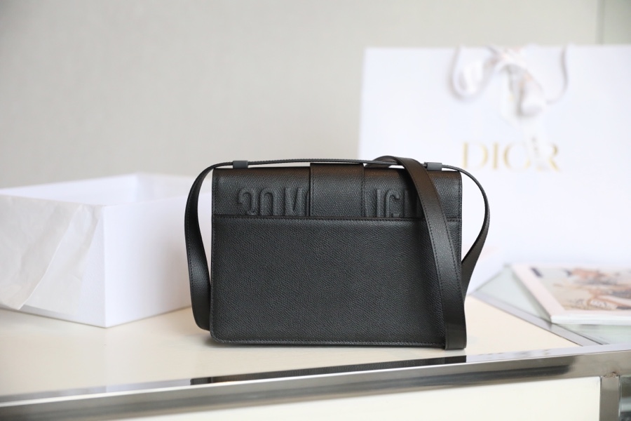 Bagsaaa D10r 30 Montaigne Ultra Matte Grained Calfskin Black 24cm