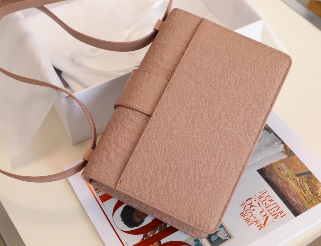 Bagsaaa D10r 30 Montaigne Ultra Matte Grained Calfskin Pink 24cm