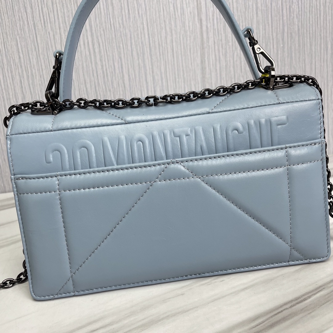 Bagsaaa D10r 30 Montaigne Chain Bag with Handle Maxicannage Blue Lambskin - 25x15x8cm