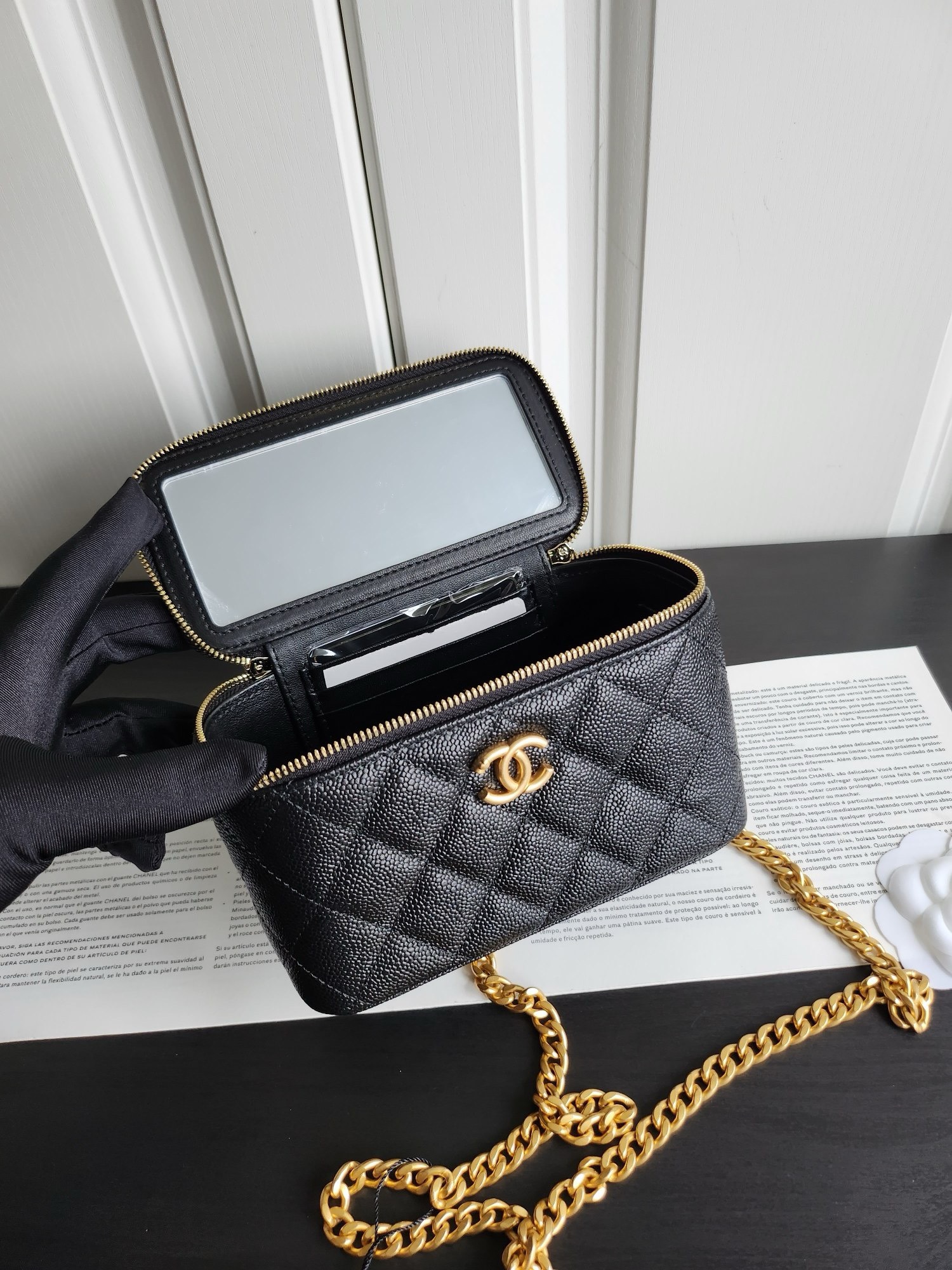 Bagsaaa Ch**el Vanity Caviar Black Leather - 17x9.5x8cm