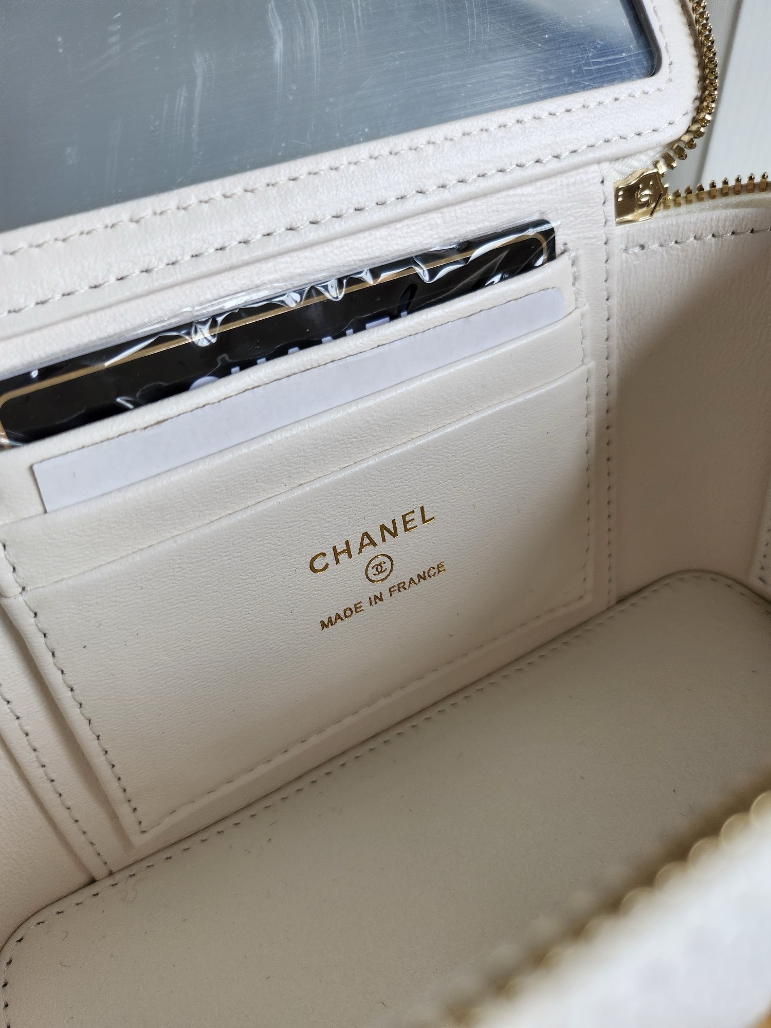 Bagsaaa Ch**el Vanity Caviar White Leather - 17x9.5x8cm