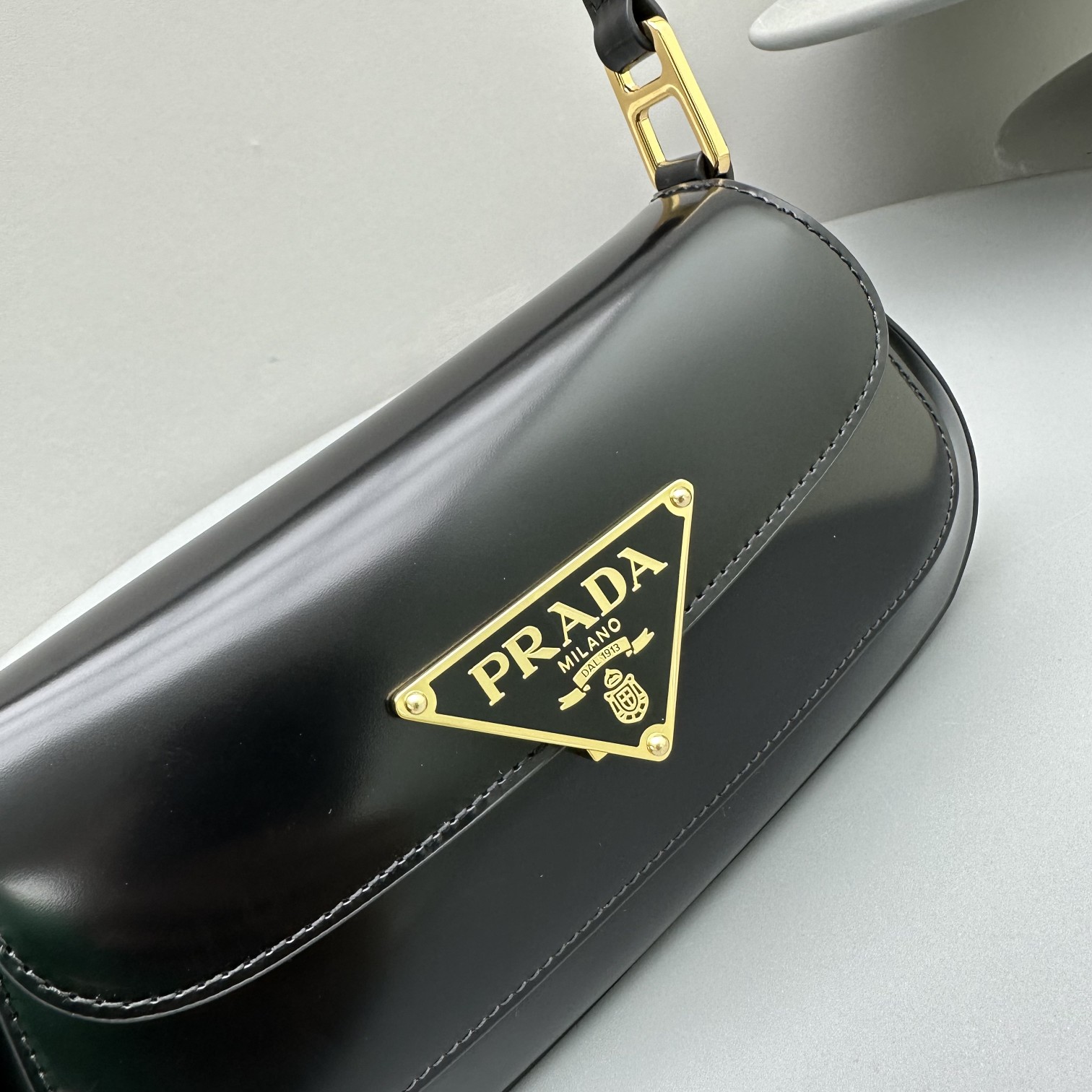 Bagsaaa Pra*a Logo Plaque Shoulder Bag Black - 24x11x4cm