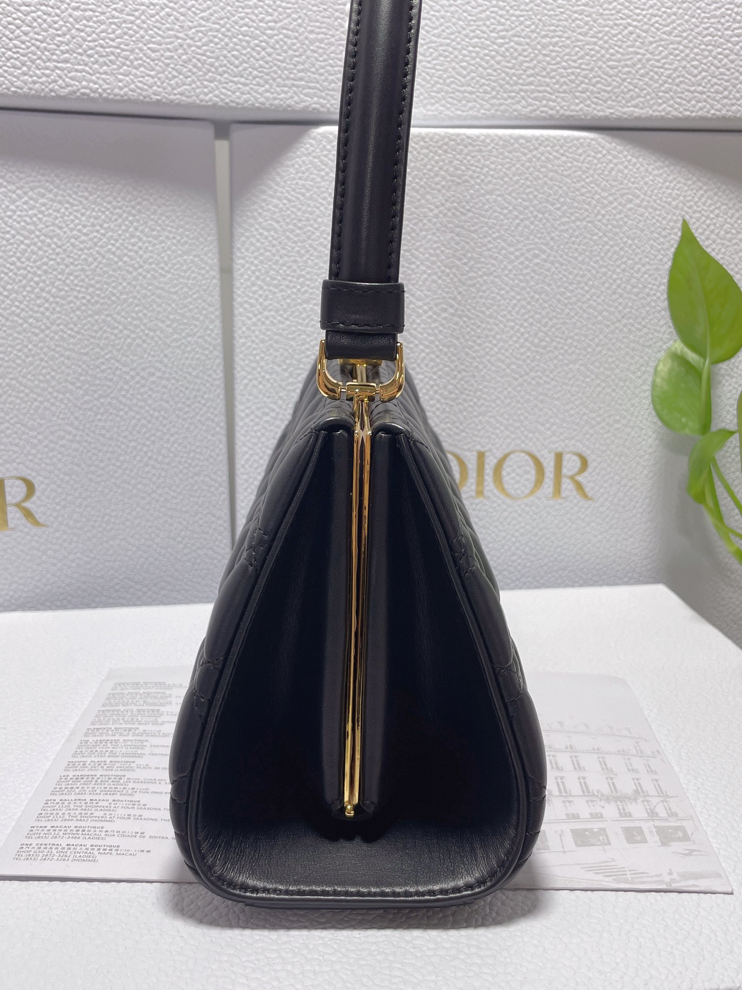 Bagsaaa D10r Caro Top Handle Black - 26x14.5x9cm