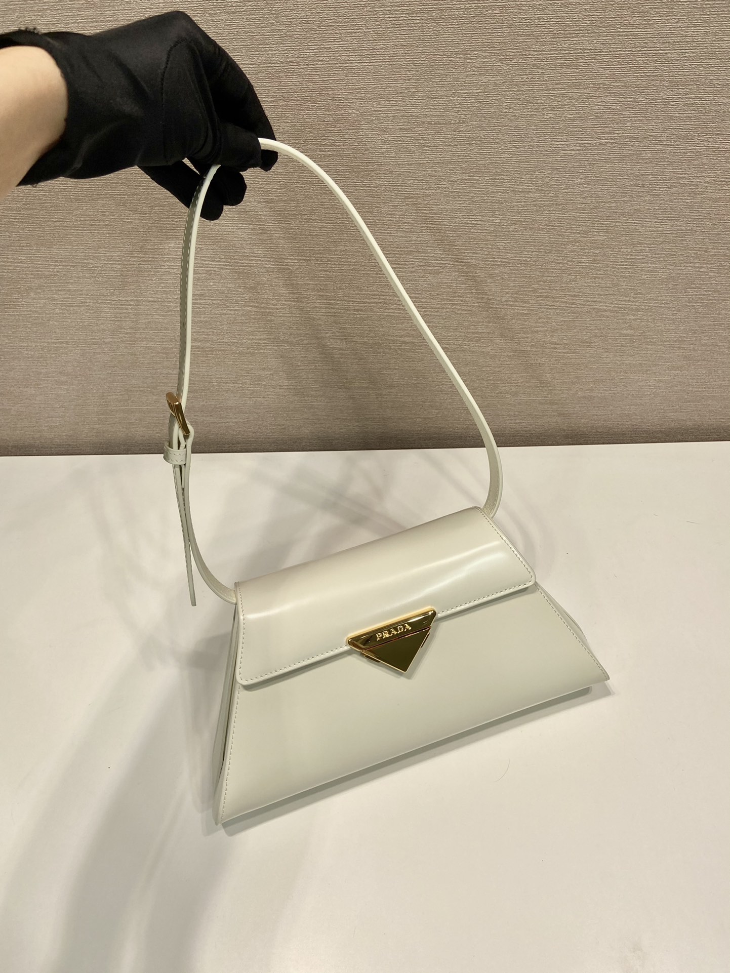 Bagsaa Pra*a Logo Triangle Medium Handbag White - 28.5x14x7cm